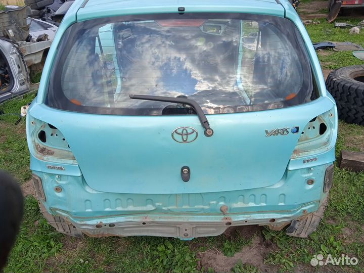 Разбор toyota yaris p1, vitz 1 поколение