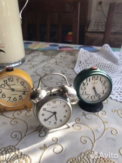 Часы будильник времен СССР