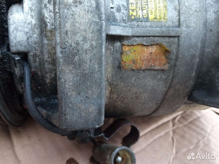 Компрессор кондиционера Volvo s60 2.4