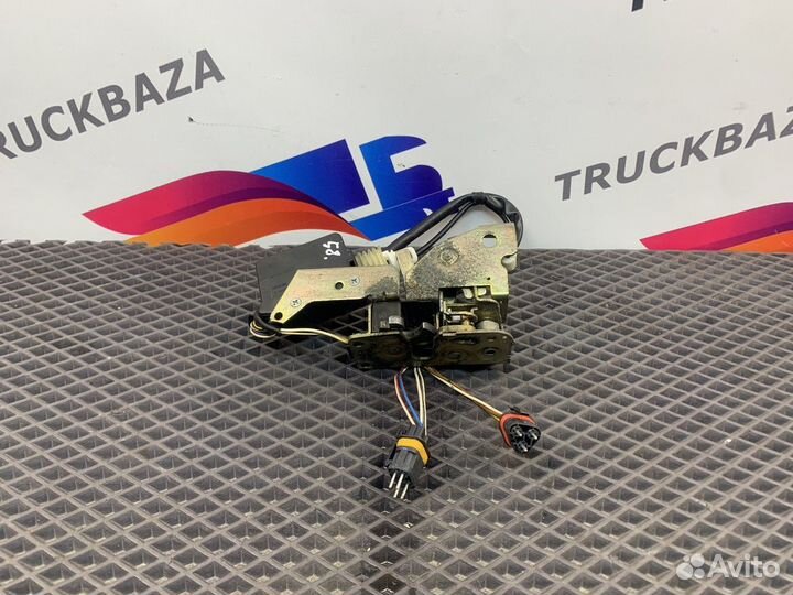 81626806122 Замок двери правый Man TGX