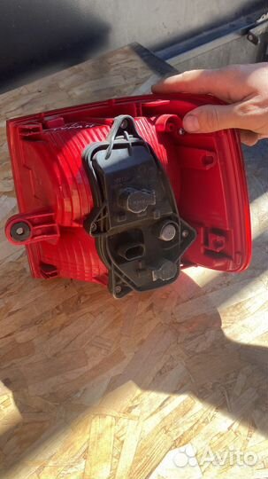 Фонарь задний левый Vokswagen Touran