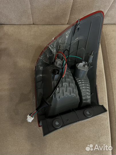 Фонарь задний правый kia rio 3 хэтчбек