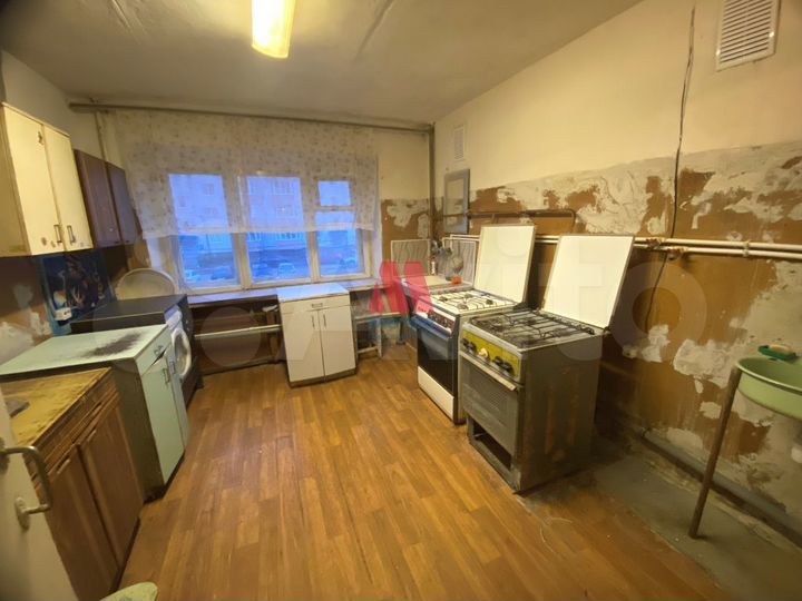 Комната 13 м² в 5-к., 2/5 эт.