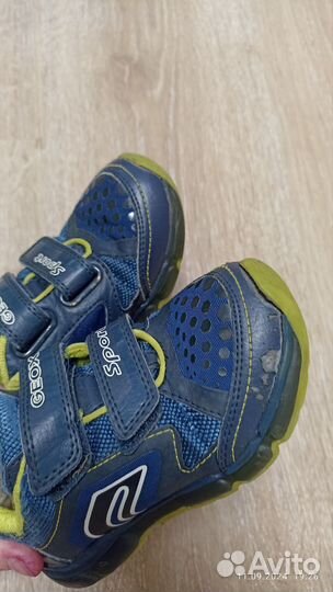 Кроссовки Geox светящиеся 27 размер