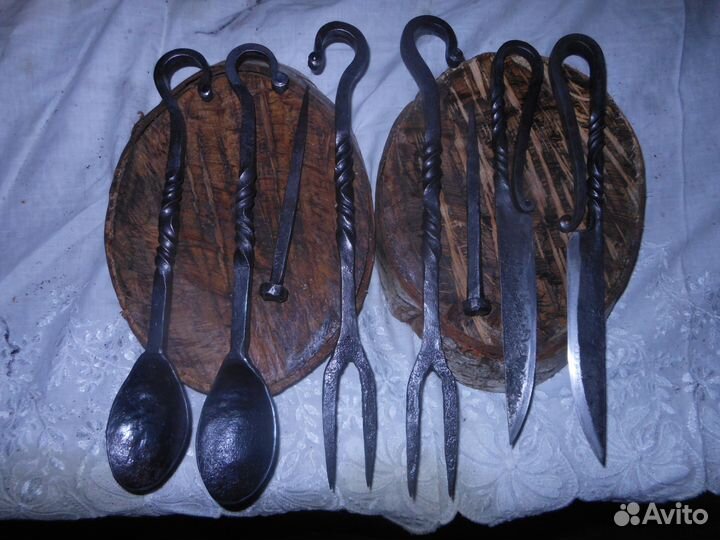 Кованые изделия для дома:подковы,брелки,гвозди,сув