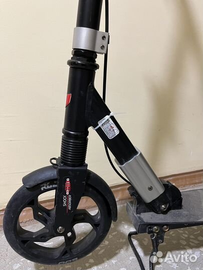 Самокат Городской Roces 200 Disc черный