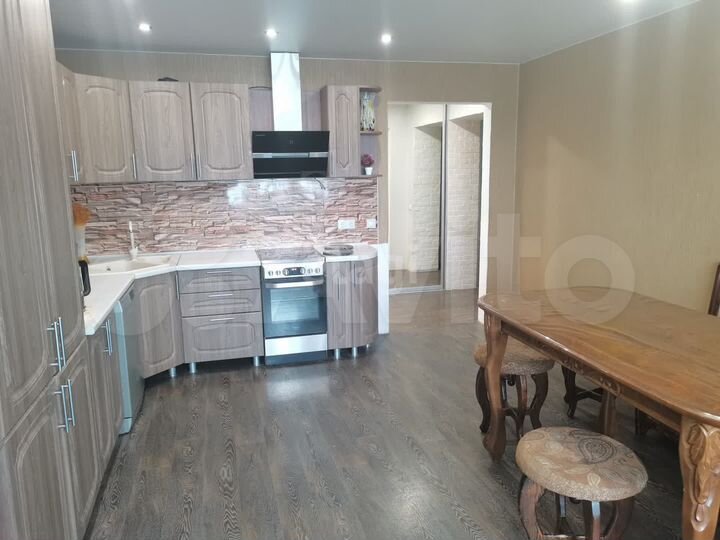 2-к. квартира, 73,7 м², 3/8 эт.