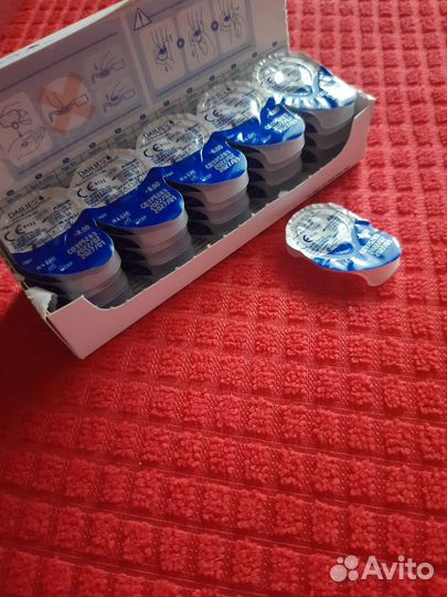 Линзы контактные (8)