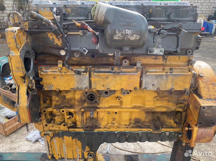Двигатель в разборе CAT 3126E/B