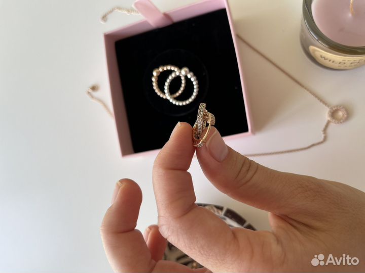 Украшение для женщины