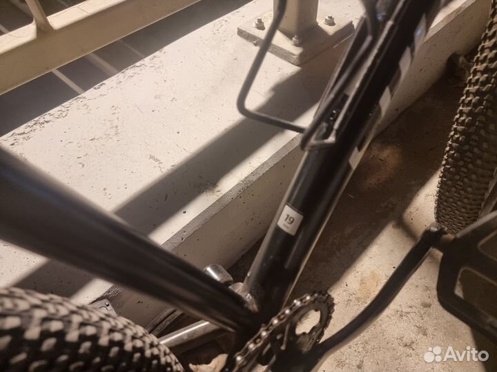 Велосипед горный Forward Sporting 27.5 Disc 2.0