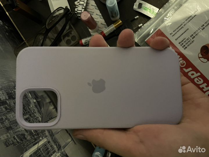 Оригинальный чехол на iPhone 12