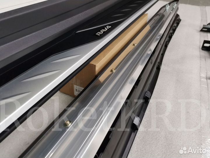 Подножки Toyota rav4 2018-20 год Новые