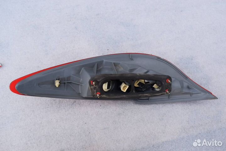 Фонарь задний левый Toyota Solara 2