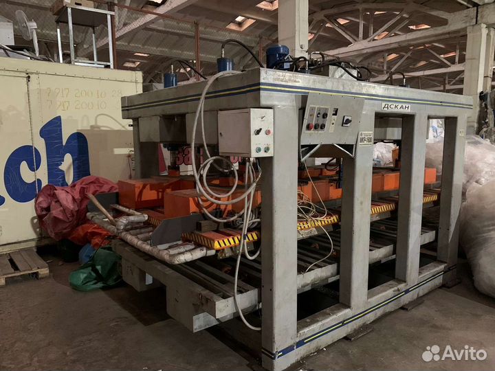 Гидравлический пресс горячий