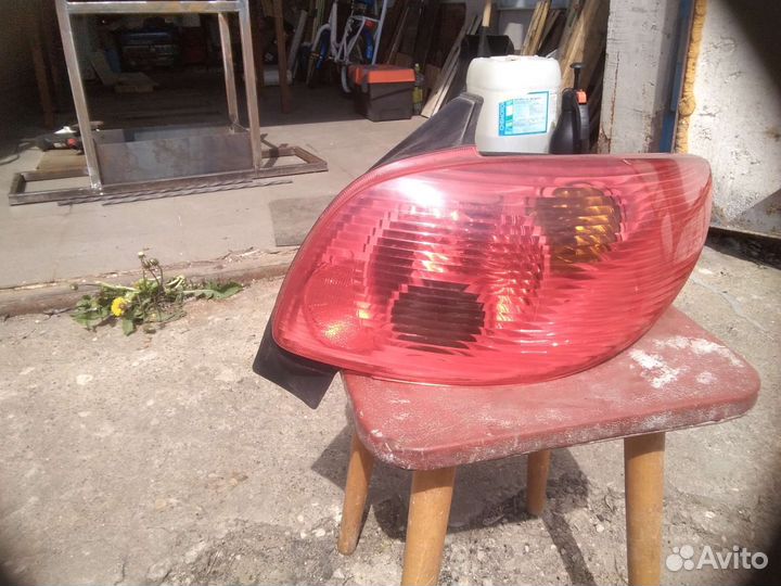 Задняя правая фара