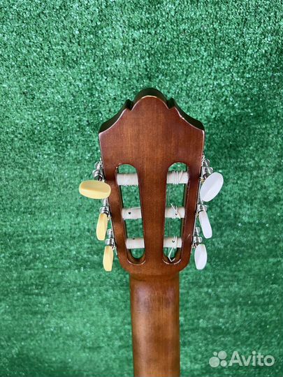 Классическая гитара Yamaha C40