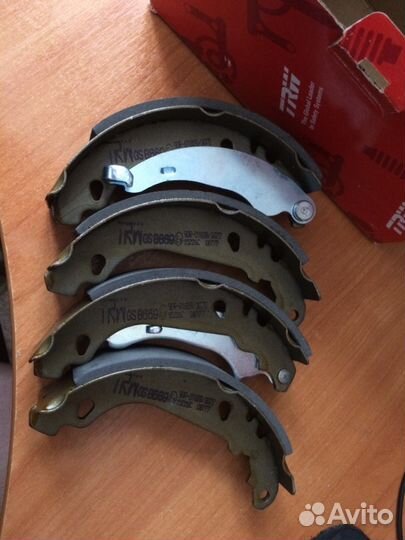 TRW GS8669 новые Колодки тормозные задние барабан