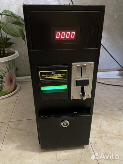 Массажное кресло с купюроприемником