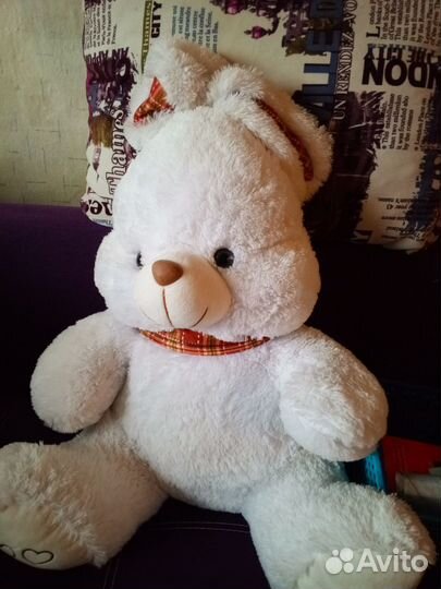 Женские вещи, игрушки и книжки