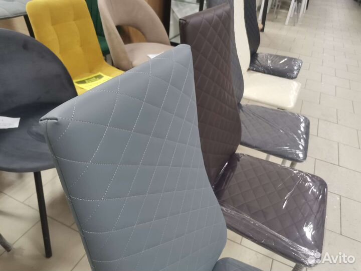 Стул стёганный новый
