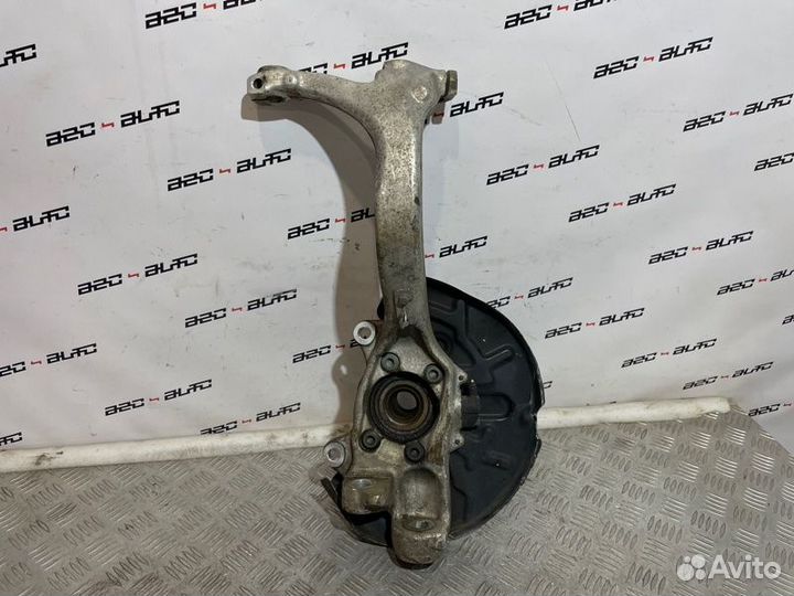 Кулак поворотный передний левый Audi A4 Avant B6