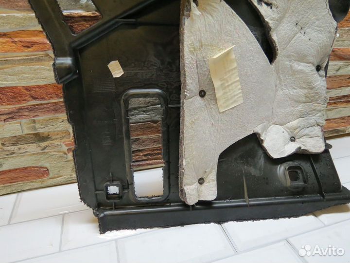 Обшивка багажника правая Range Rover 3 Vogue