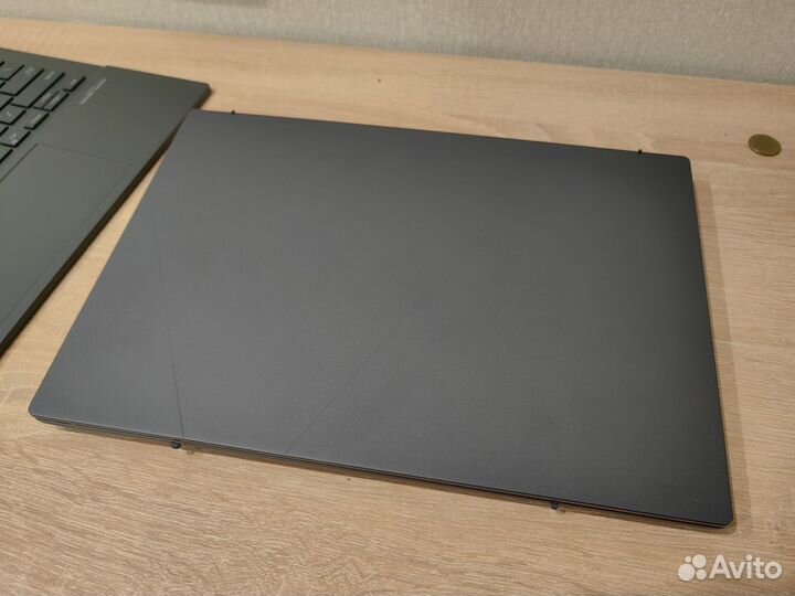Asus zenbook duo 2024 (ultra 9, 32gb)