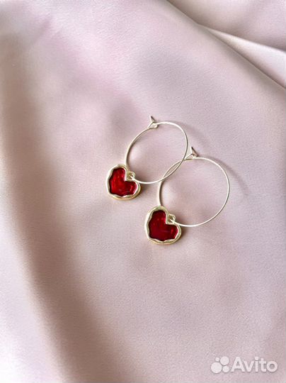 Серьги Heart hoops
