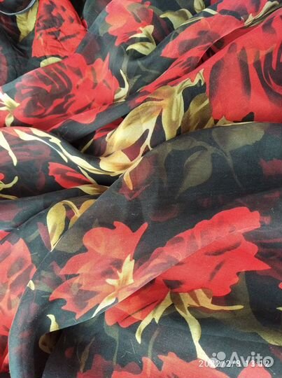 100 шелк (Китай). Ширина 140 см. Длина 370 с