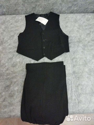 Праздничные и школьные костюмы для мальчика новые
