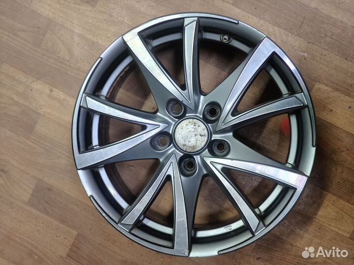 Литой диск r 16