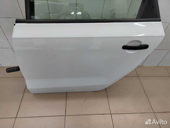Дверь задняя левая оригинал в сборе VW Polo Sedan