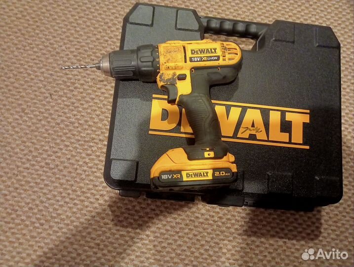 Шуруповерт dewalt
