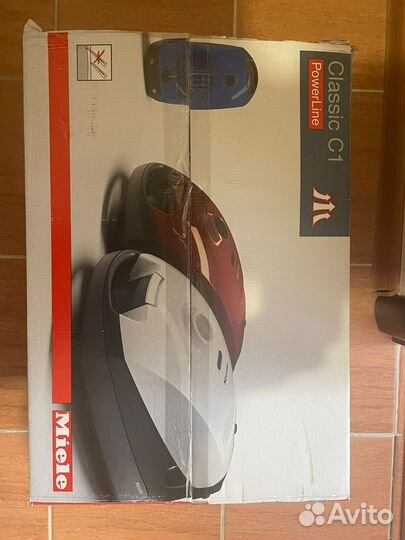 Пылесос Miele Classic C1