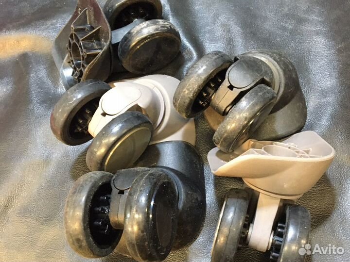 Запчасти на чемоданы