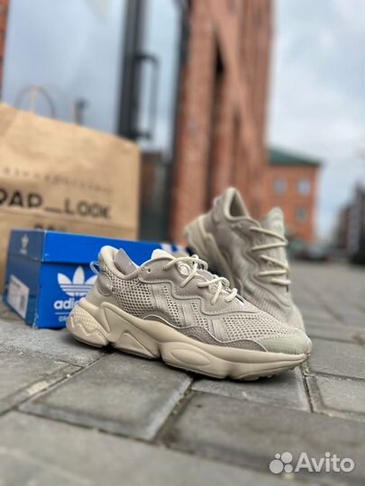 Кроссовки adidas ozweego