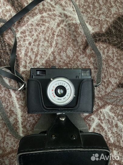 Плёночный фотоаппарат ломо