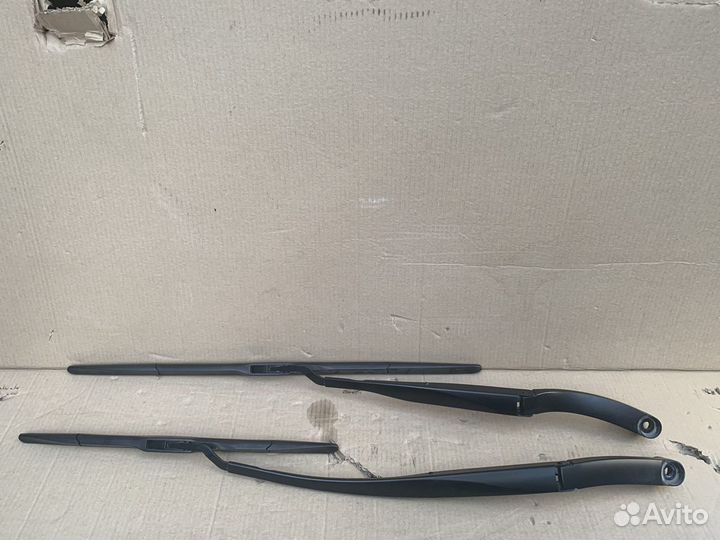 Поводок стеклоочистителя правый Киа Оптима JF 4