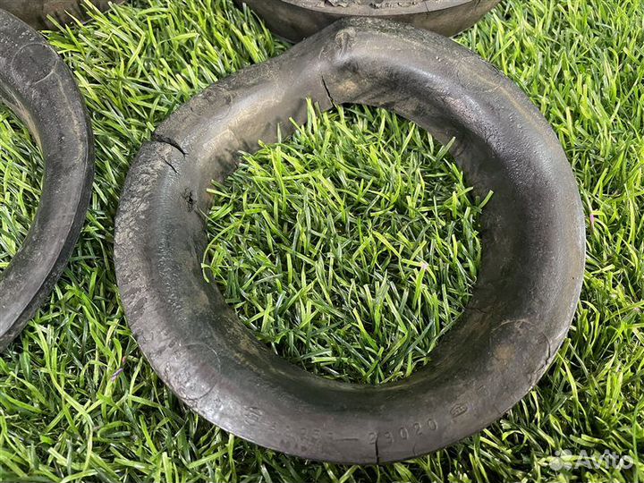 Проставка под пружину Toyota Lite Ace Noah CR50