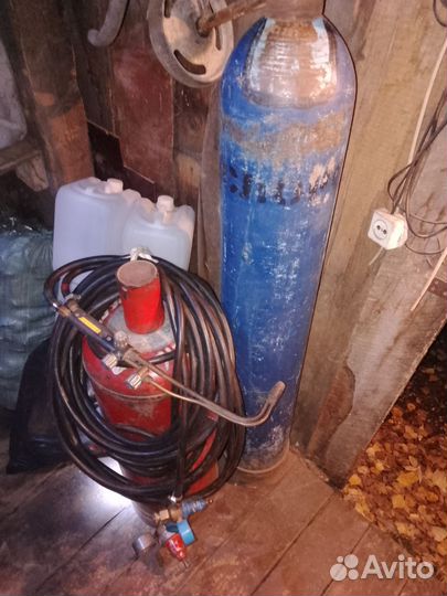 Газовый резак и баллоны