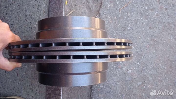 Тормозные диски brembo BMW x5(e70) x6(e71) 3,0d