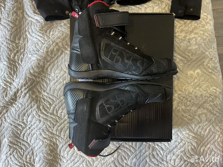 Мотоботы ixs