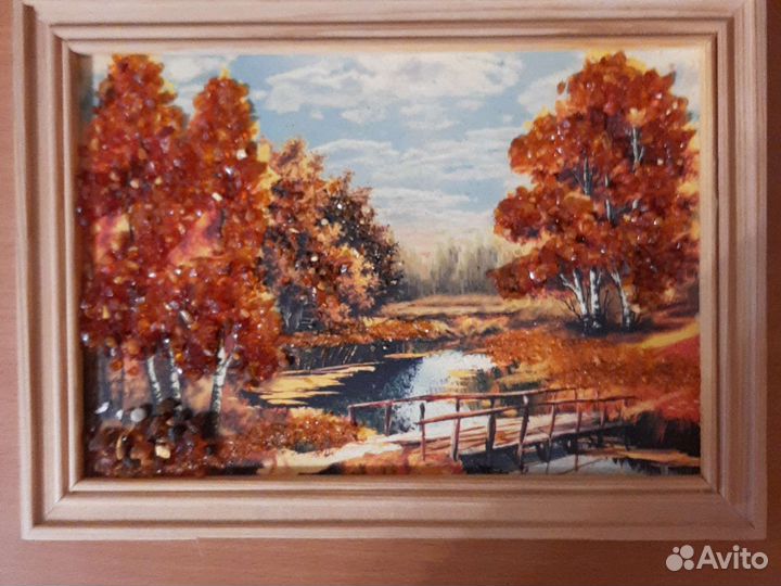 Картина с натуральным янтарем