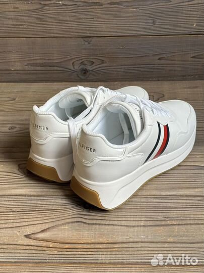 Новые кроссовки Tommy Hilfiger р. 39.5-40 оригинал