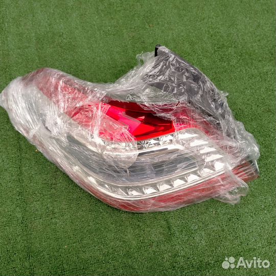 Фонарь задний Nissan Teana J32
