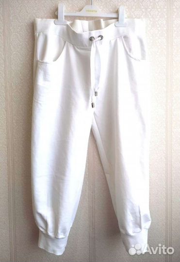 Брюки капри