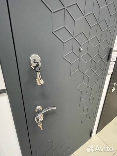 Дверь металлическая