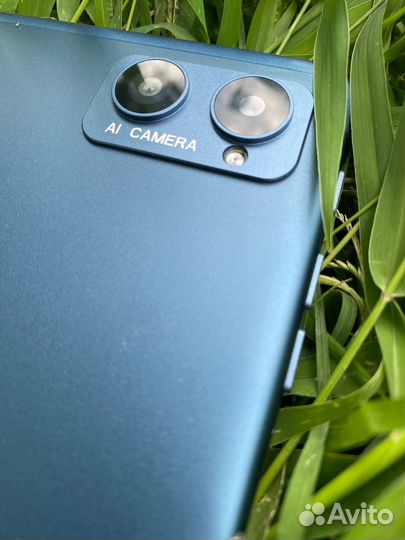 Планшет новый на гарантии