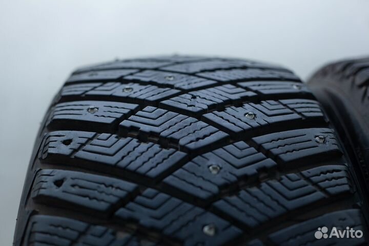 Goodyear Ultragrip Ice Arctic 215/55 R17 98T